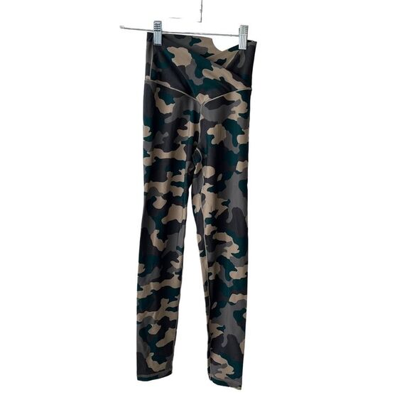 OFFLINE by Aerie Real Me High Waisted Crossover Legging Green Camo S NWT - Picture 1 of 10